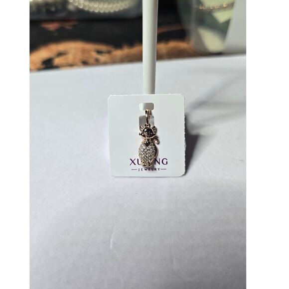 Jeweled Rhinestone Cat Meow Pendant - Picture 3 of 3